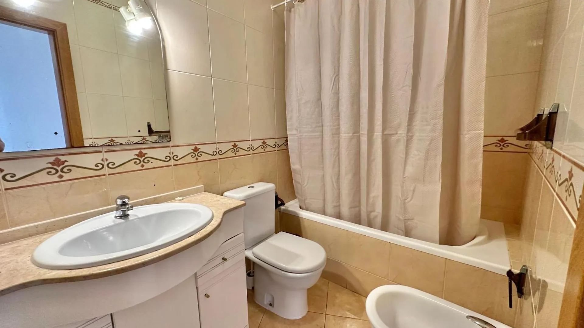 Rei Apartment 奎特里拉